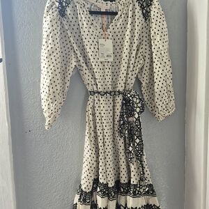 Knox Rose Cream and Black Long Sleeve Dress